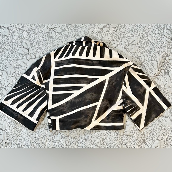 ZARA Twist Crop Charcoal/Cream Abstract Tropical Print Resort Wear Top Sz XS🧡 - Picture 7 of 13